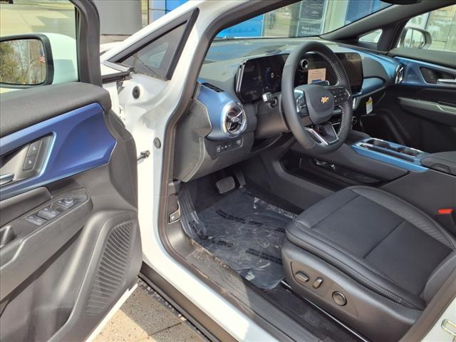 new 2025 Chevrolet Equinox EV car, priced at $46,890