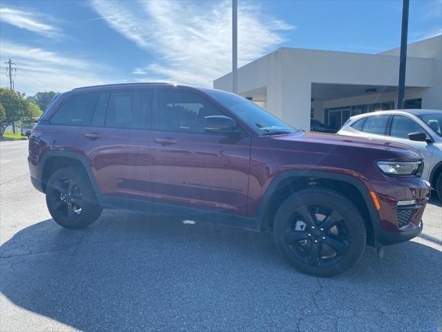 used 2025 Jeep Grand Cherokee car, priced at $43,961