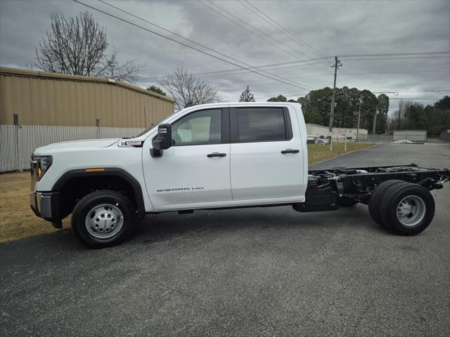 new 2025 GMC Sierra 3500 car, priced at $66,660