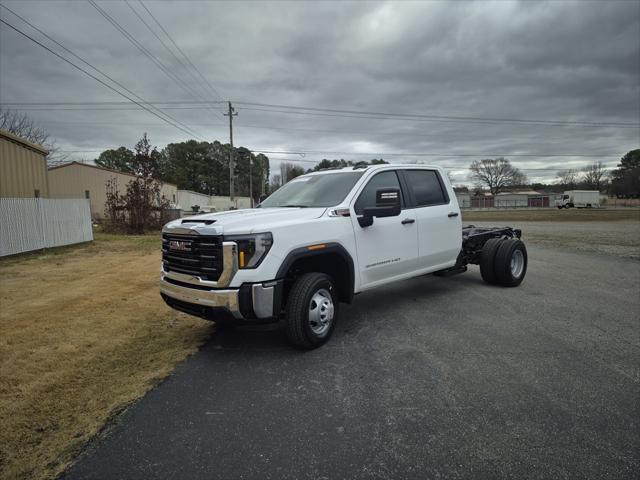 new 2025 GMC Sierra 3500 car, priced at $66,660