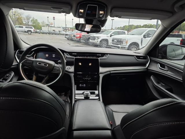 used 2024 Jeep Grand Cherokee car, priced at $37,639