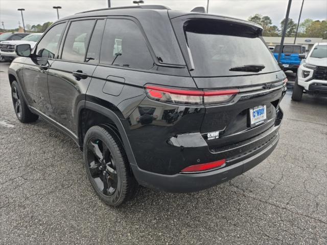 used 2024 Jeep Grand Cherokee car, priced at $37,639