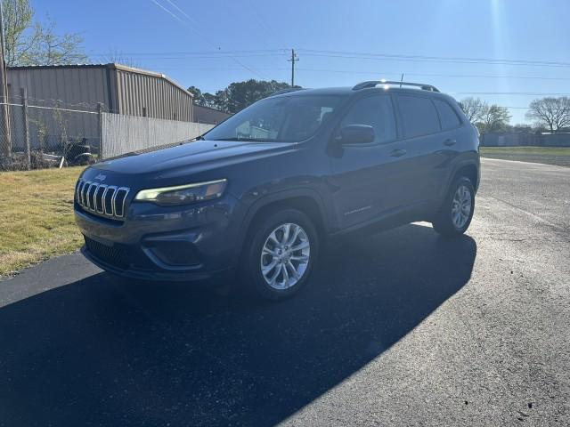 used 2020 Jeep Cherokee car, priced at $15,905