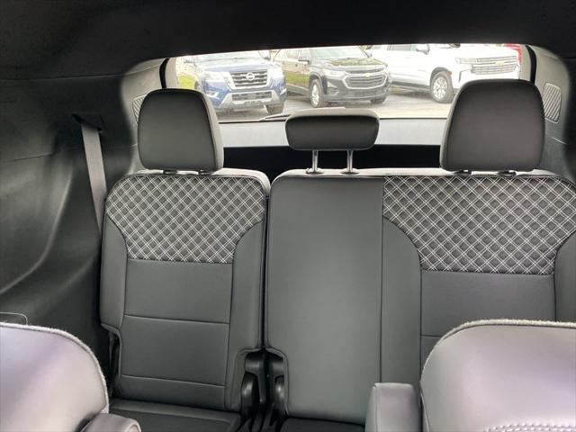 used 2024 GMC Acadia car, priced at $52,494