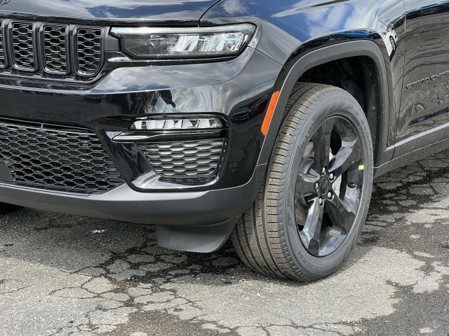new 2025 Jeep Grand Cherokee car, priced at $54,510