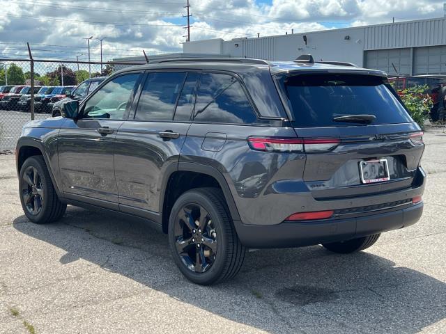 new 2024 Jeep Grand Cherokee car, priced at $45,894