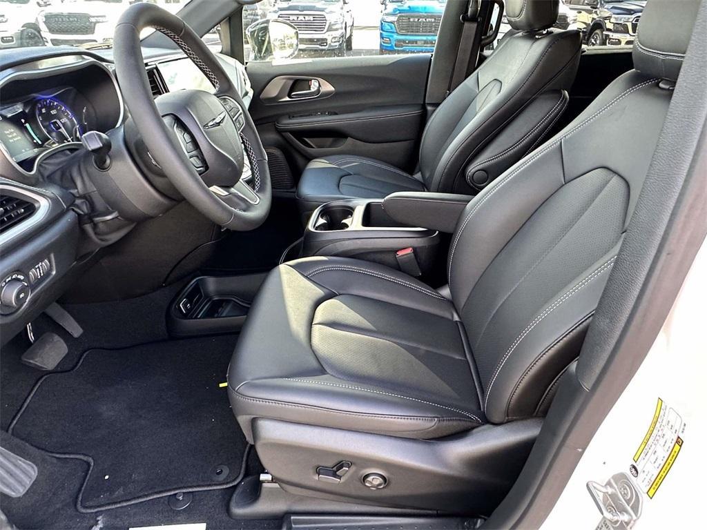new 2026 Chrysler Pacifica car, priced at $43,590