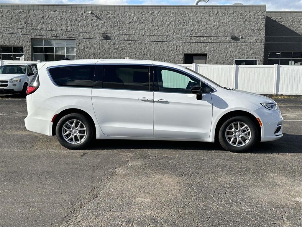 new 2026 Chrysler Pacifica car, priced at $43,590