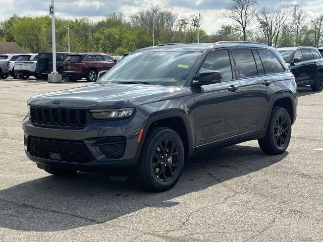 new 2025 Jeep Grand Cherokee car, priced at $45,583