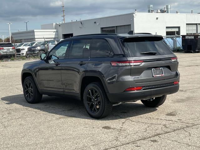 new 2025 Jeep Grand Cherokee car, priced at $45,583