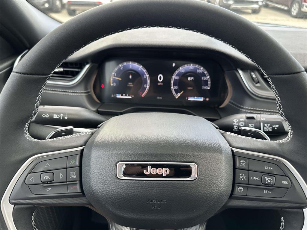 new 2025 Jeep Grand Cherokee car, priced at $43,406