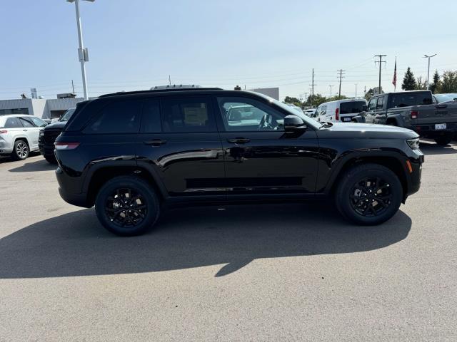 new 2024 Jeep Grand Cherokee car, priced at $46,364