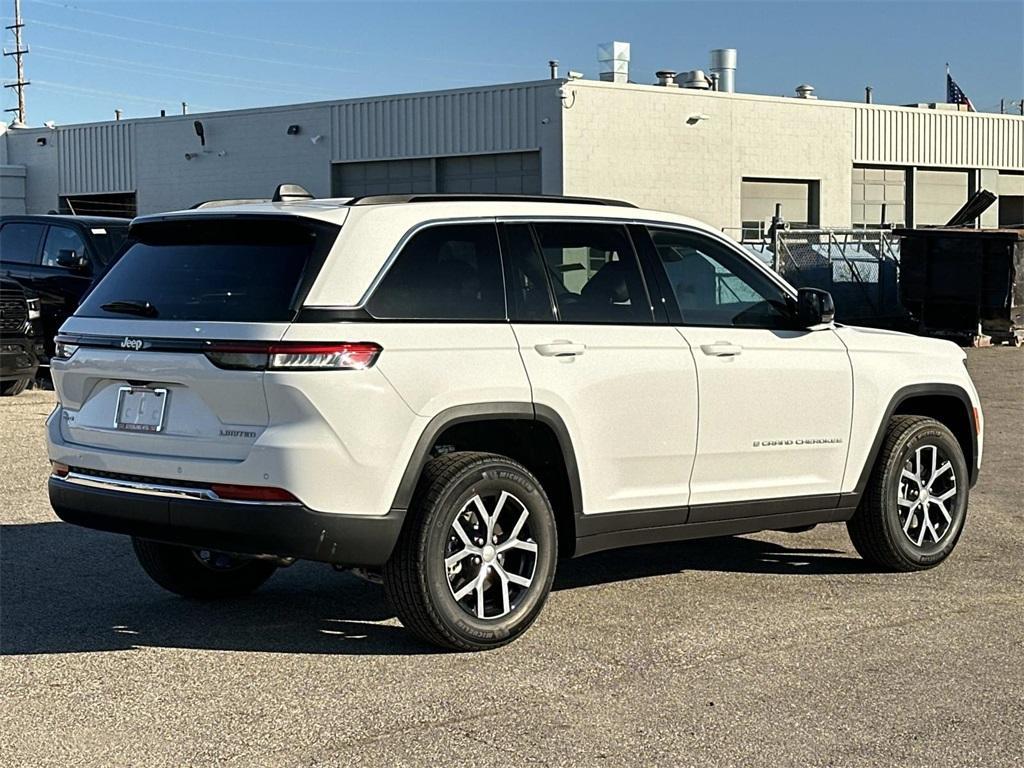 new 2025 Jeep Grand Cherokee car, priced at $46,331