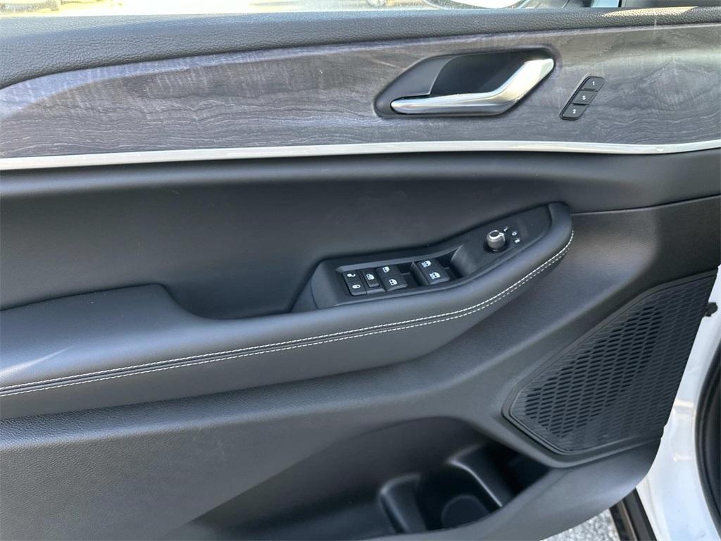 new 2025 Jeep Grand Cherokee car, priced at $46,331