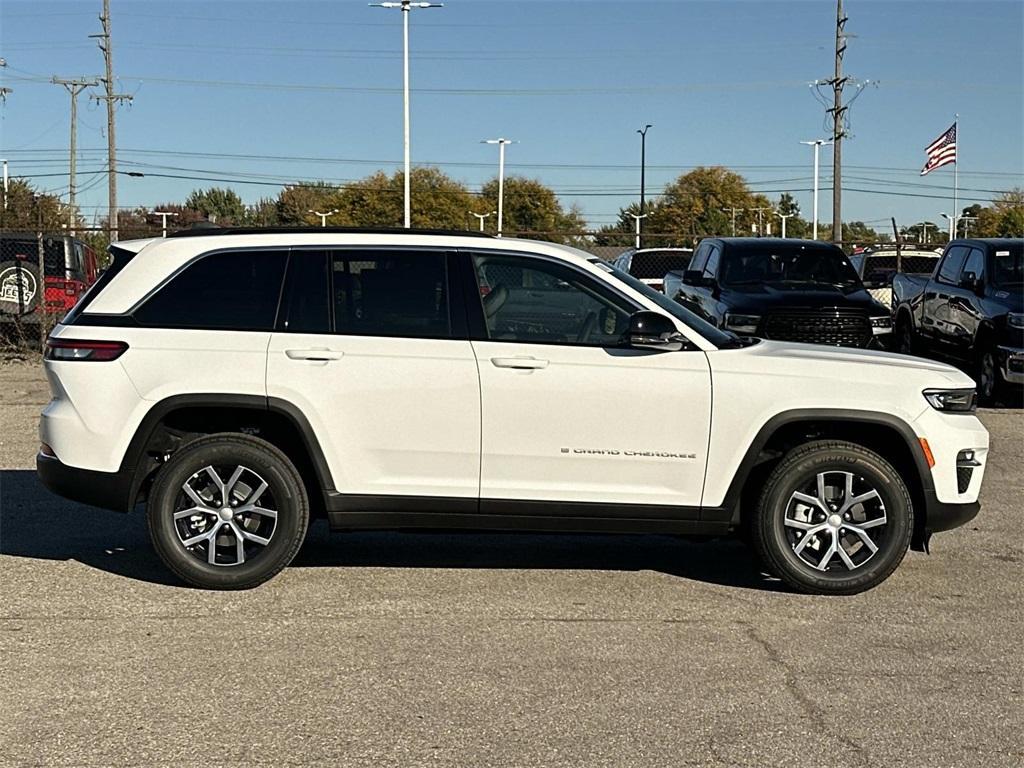 new 2025 Jeep Grand Cherokee car, priced at $46,331
