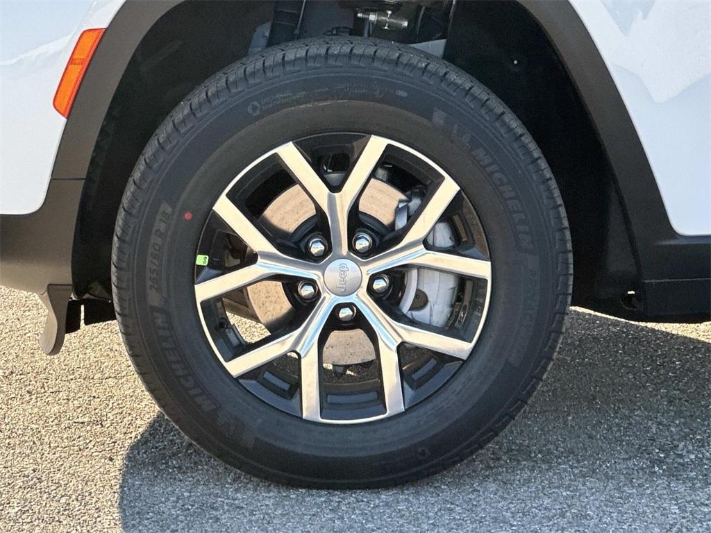 new 2025 Jeep Grand Cherokee car, priced at $46,331