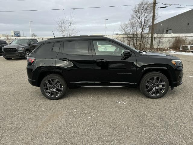 new 2025 Jeep Compass car, priced at $39,051