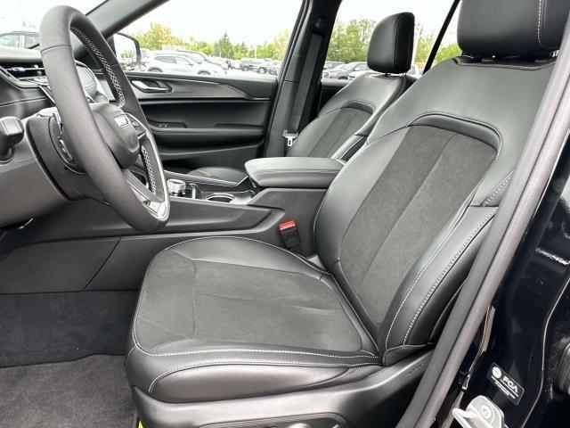 new 2025 Jeep Grand Cherokee car, priced at $47,959