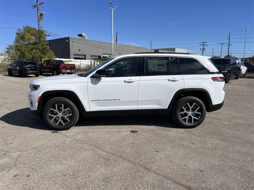 new 2025 Jeep Grand Cherokee car, priced at $46,331
