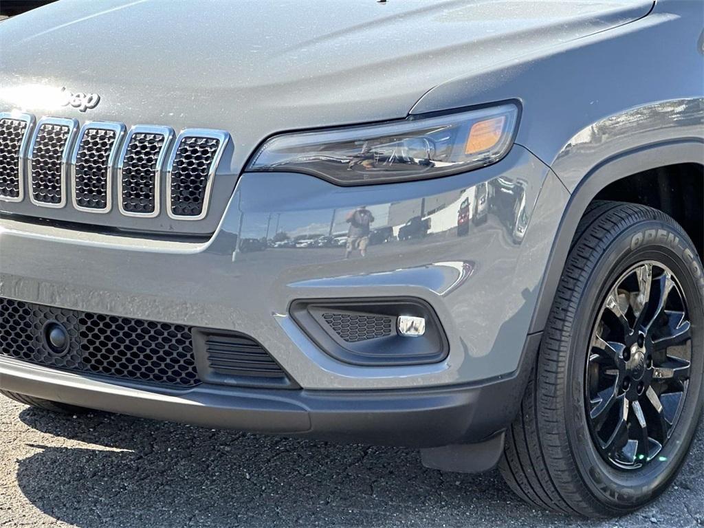used 2021 Jeep Cherokee car, priced at $23,275