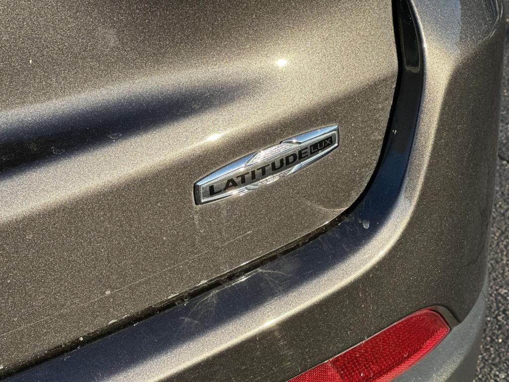 used 2022 Jeep Compass car, priced at $18,995