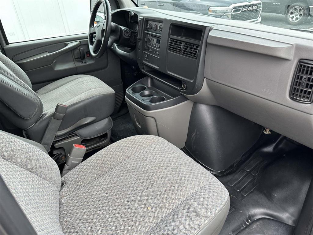 used 2004 GMC Savana 3500 car, priced at $7,995
