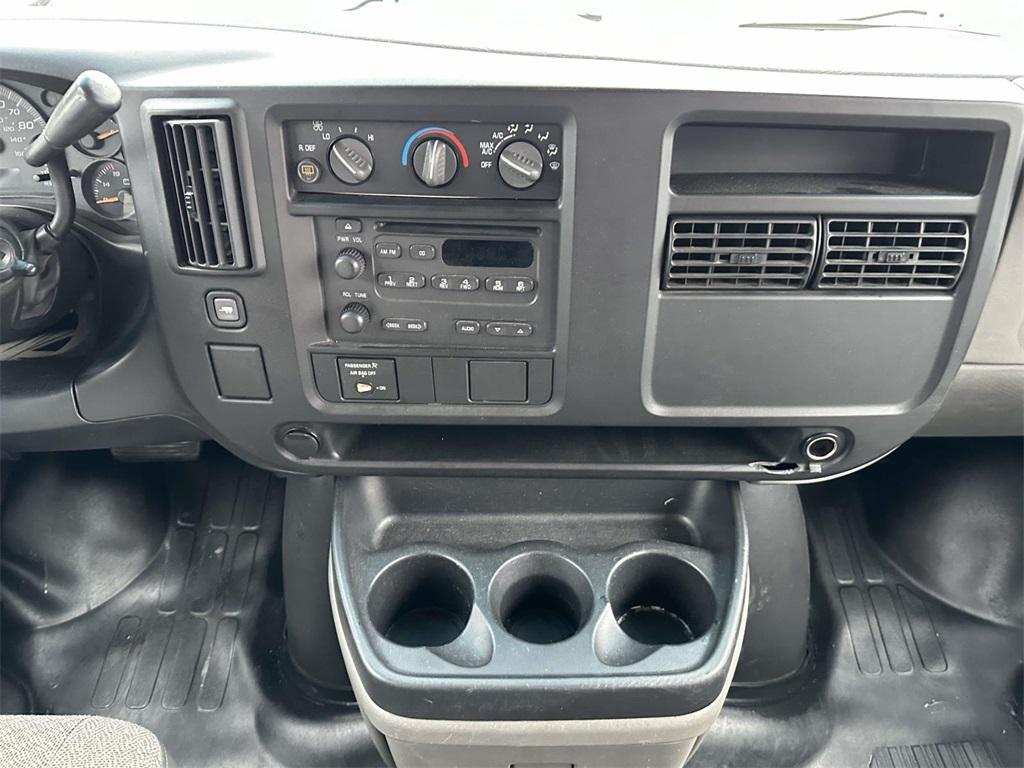 used 2004 GMC Savana 3500 car, priced at $7,995