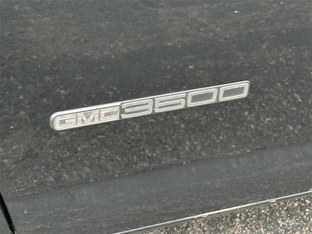 used 2004 GMC Savana 3500 car, priced at $7,995