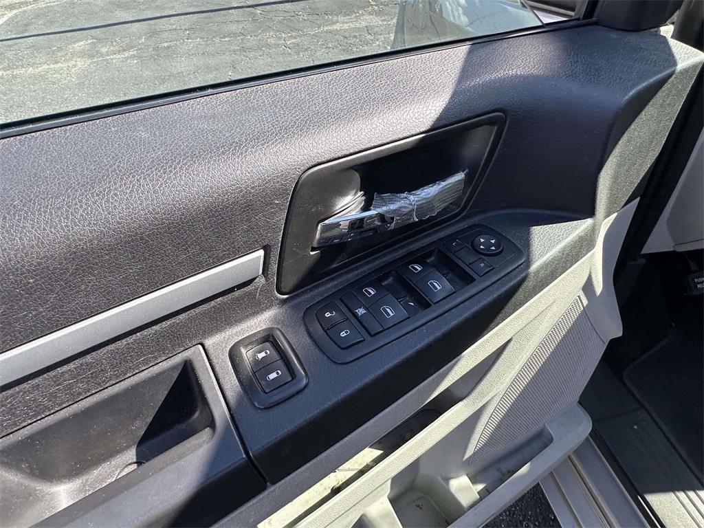 used 2009 Dodge Grand Caravan car, priced at $1,995