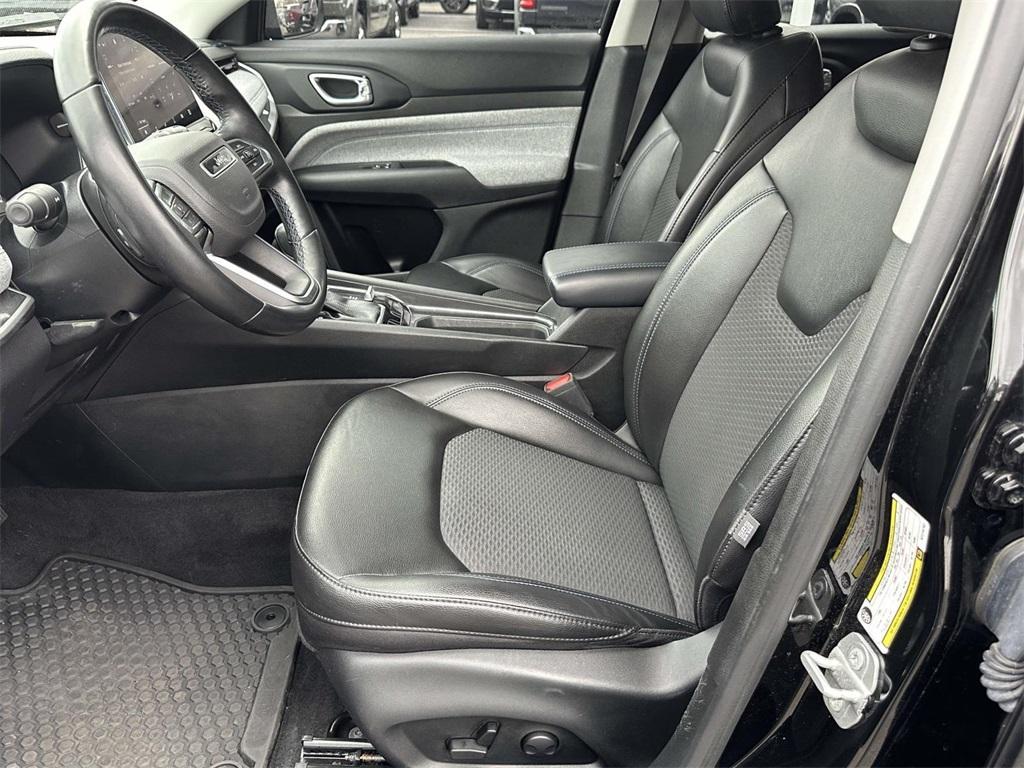 used 2022 Jeep Compass car, priced at $20,995