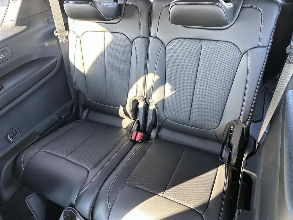 new 2025 Jeep Grand Cherokee L car, priced at $57,072