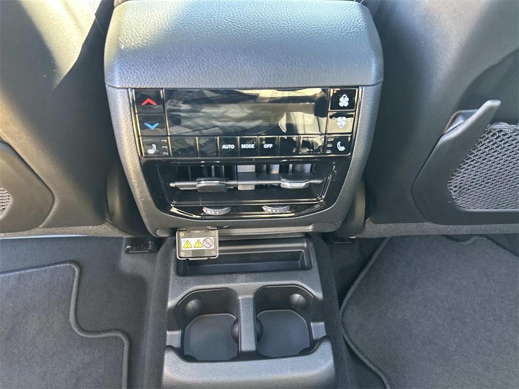 new 2025 Jeep Grand Cherokee L car, priced at $57,072