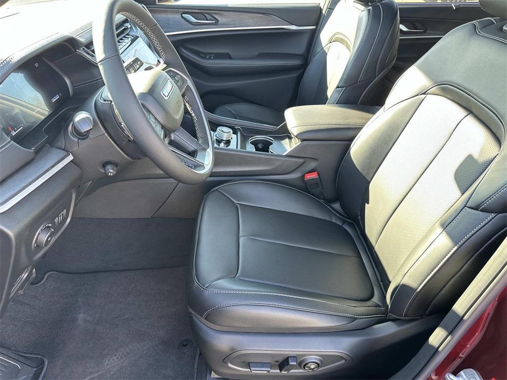 new 2025 Jeep Grand Cherokee L car, priced at $57,072