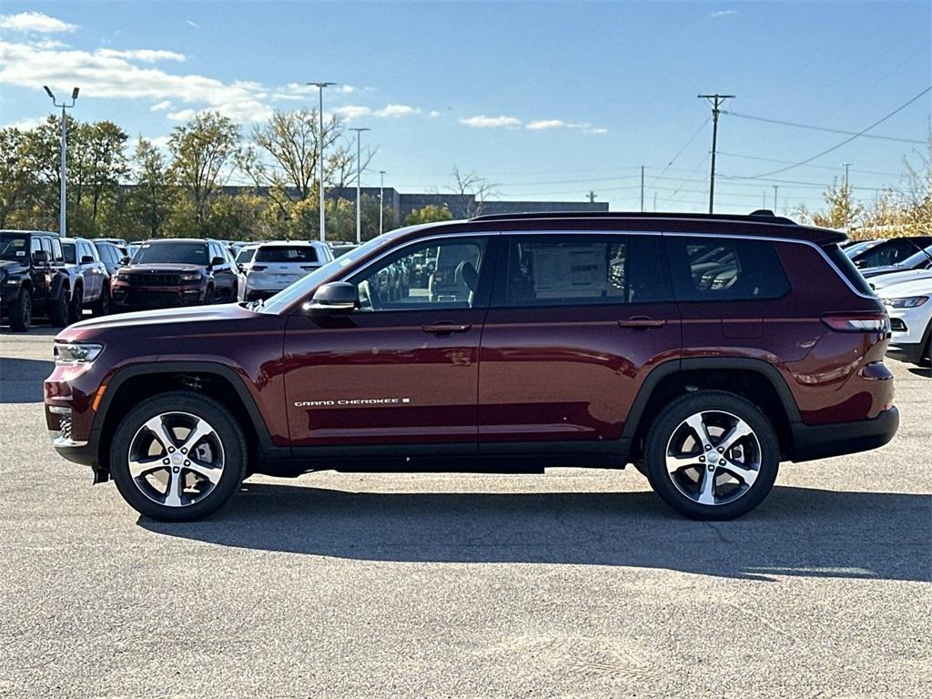 new 2025 Jeep Grand Cherokee L car, priced at $57,072
