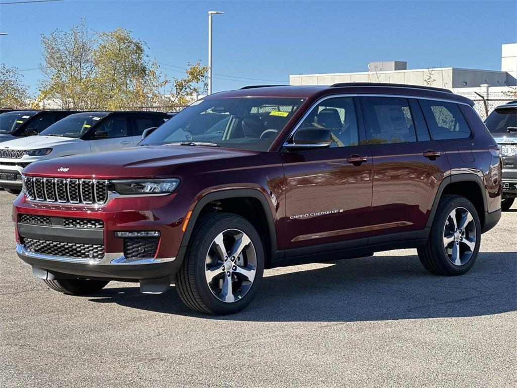 new 2025 Jeep Grand Cherokee L car, priced at $57,072
