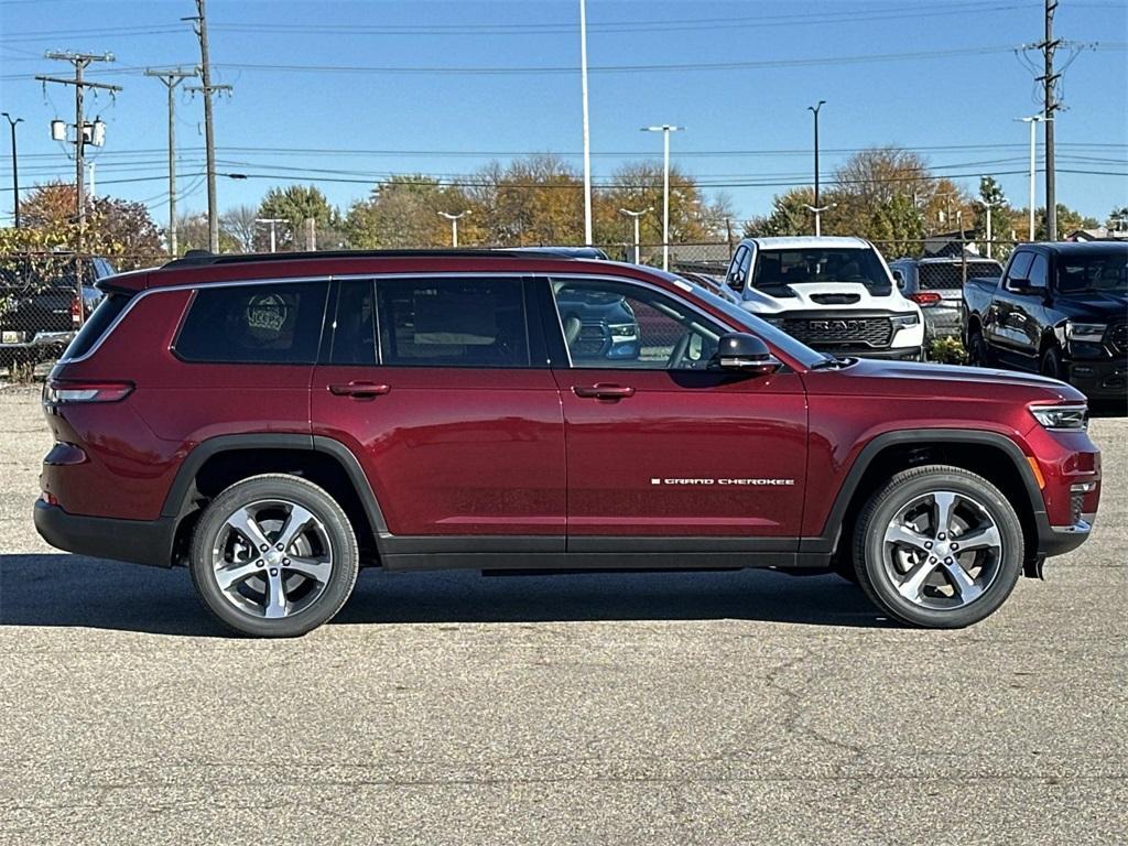 new 2025 Jeep Grand Cherokee L car, priced at $57,072