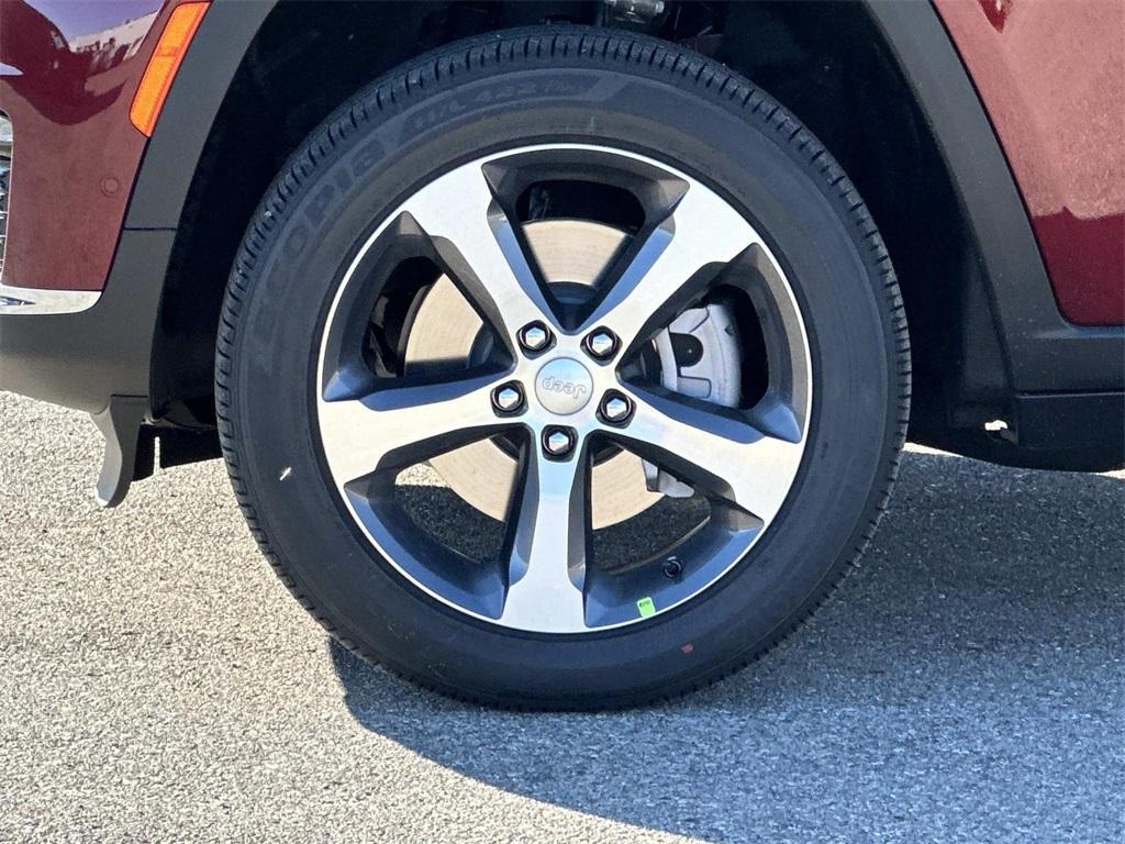 new 2025 Jeep Grand Cherokee L car, priced at $57,072