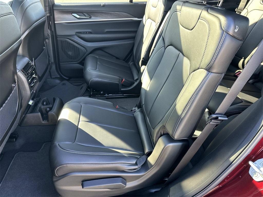 new 2025 Jeep Grand Cherokee L car, priced at $57,072