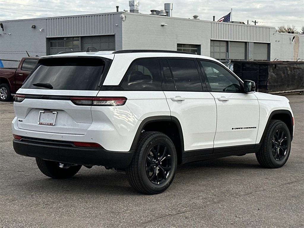 new 2025 Jeep Grand Cherokee car, priced at $45,172