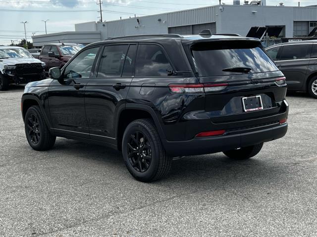 new 2024 Jeep Grand Cherokee car, priced at $46,364