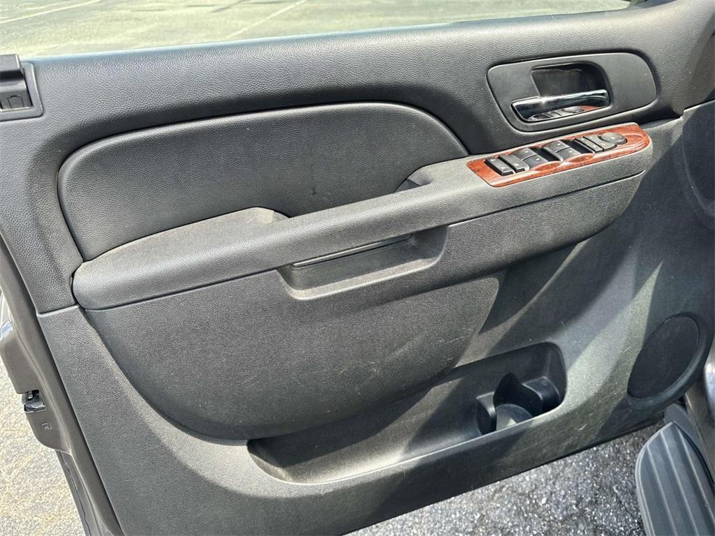 used 2011 Chevrolet Suburban car, priced at $8,995