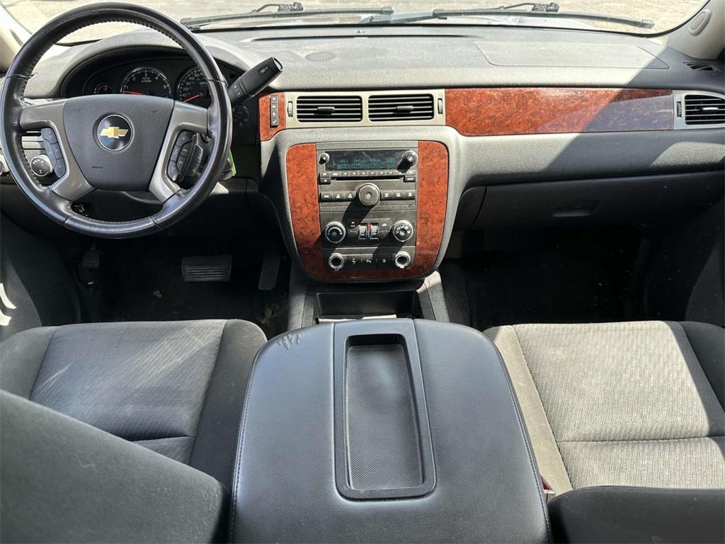 used 2011 Chevrolet Suburban car, priced at $8,995