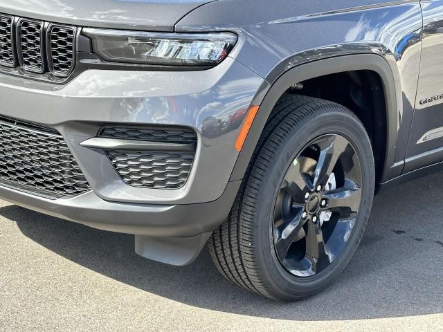 new 2025 Jeep Grand Cherokee car, priced at $46,864