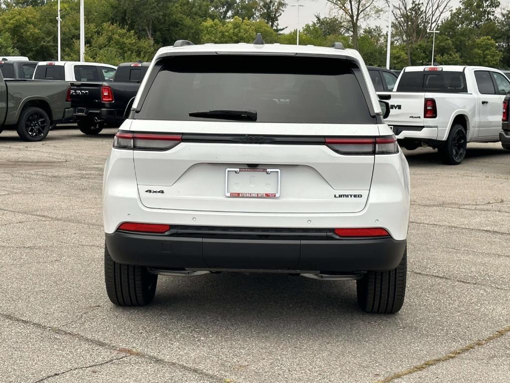 new 2025 Jeep Grand Cherokee car, priced at $52,645