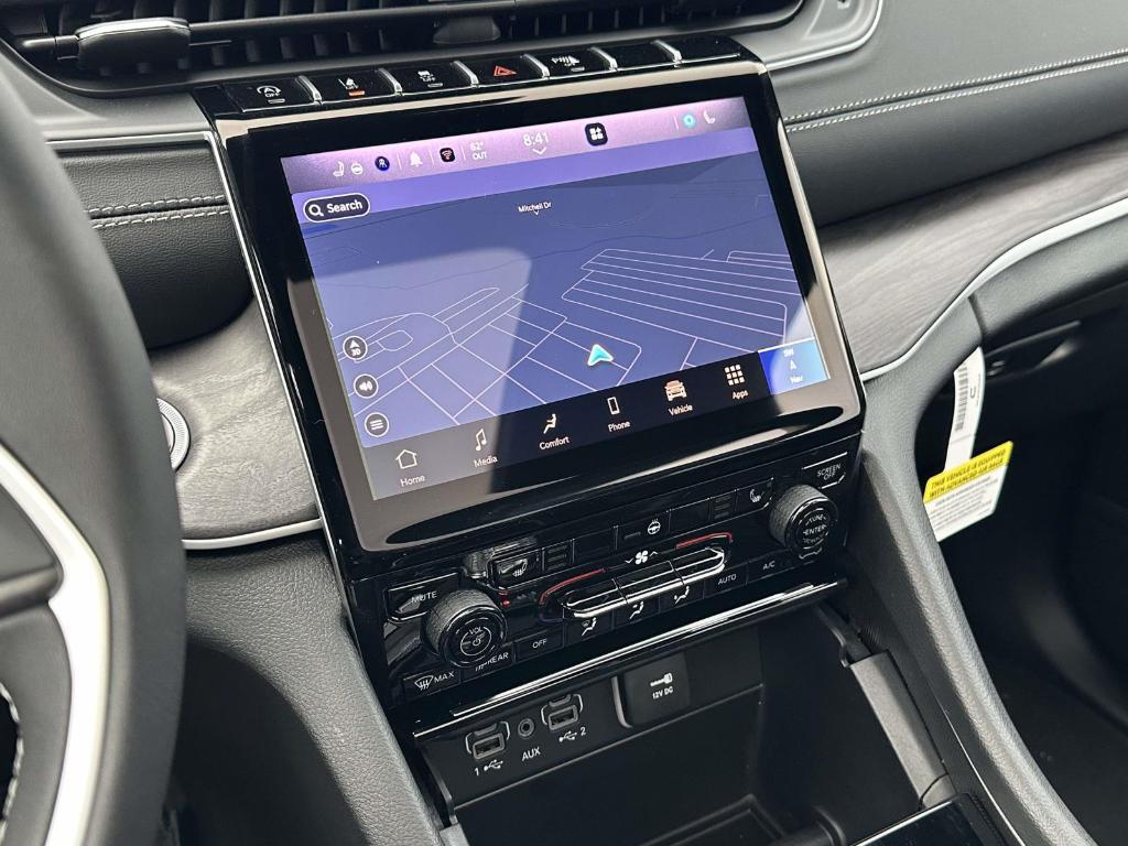 new 2025 Jeep Grand Cherokee car, priced at $52,645