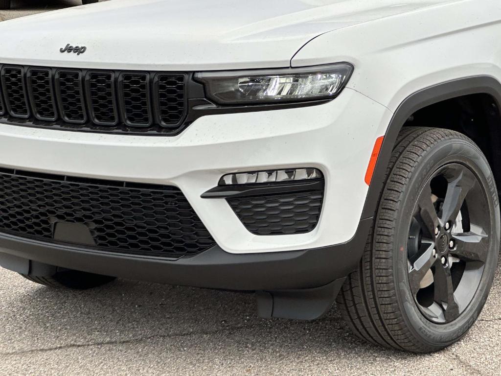 new 2025 Jeep Grand Cherokee car, priced at $52,645