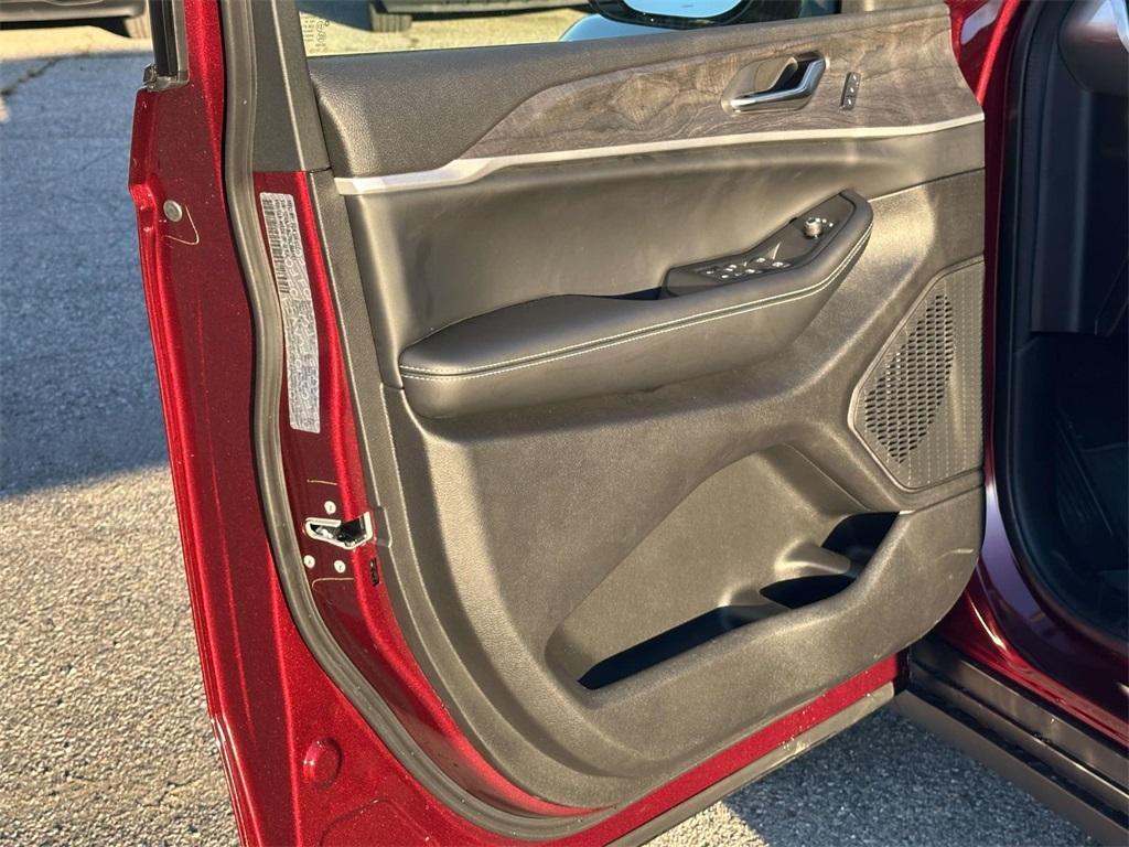 new 2025 Jeep Grand Cherokee car, priced at $49,320