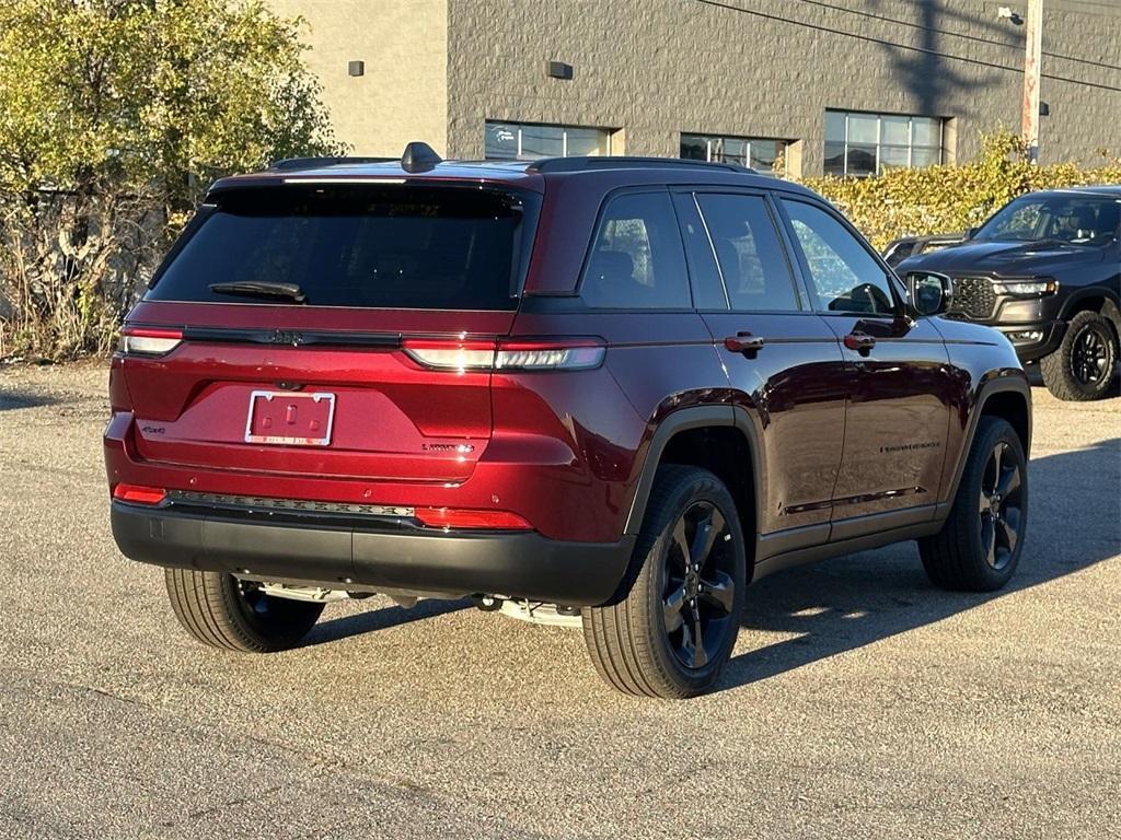 new 2025 Jeep Grand Cherokee car, priced at $49,320