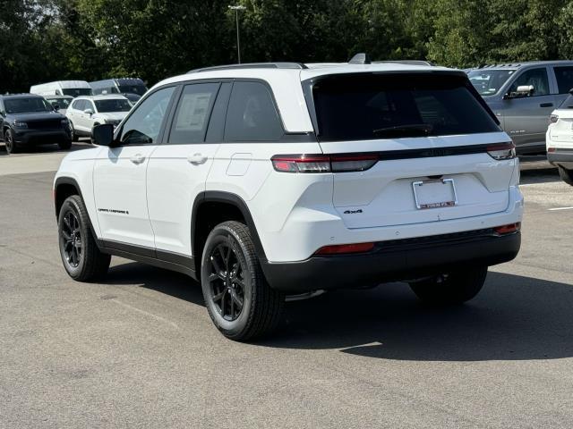 new 2024 Jeep Grand Cherokee car, priced at $44,328