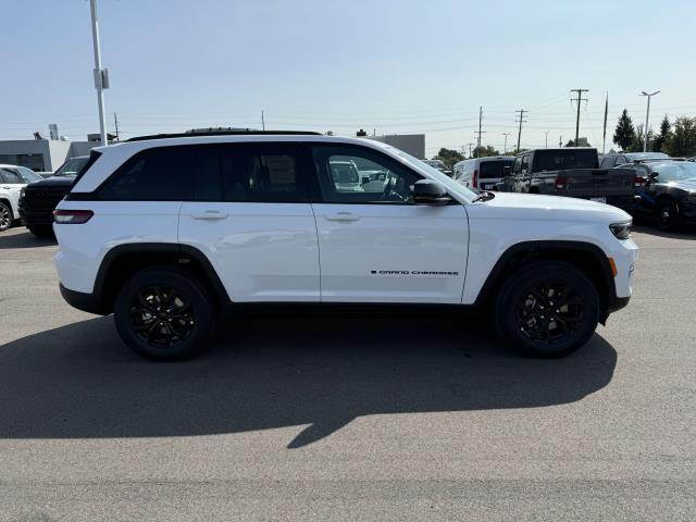 new 2024 Jeep Grand Cherokee car, priced at $44,328